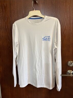 Vineyard Vines White Long Sleeve Performance Tee w/Blue Fish Logo Rash Guard Med